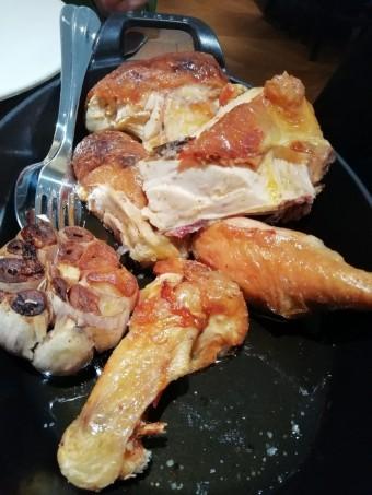 Poulet jaune des landes rôti en crapaudine © Gourmets&co