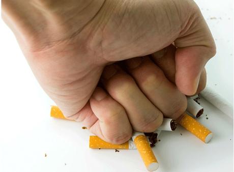 Quelques années d’abstinence suffisent pour réduire de 38% son risque cardiovasculaire par rapport à ceux qui continuent la cigarette.