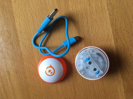 Un concentré de technologie dans une balle de ping-pong : voici la Sphero Mini !