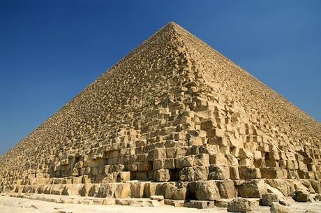 Ce système de rampe datant de 4 500 ans a peut-être été utilisé pour construire la grande pyramide d'Égypte