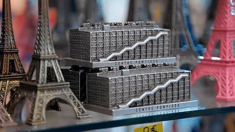 Une action surprenante du Centre Pompidou pour attirer les touristes étrangers