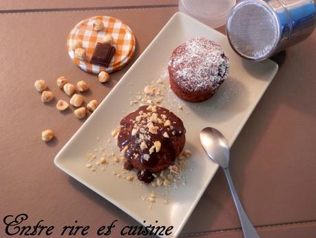 Muffin ultra moelleux chocolat-noisettes (sans beurre) et sa sauce