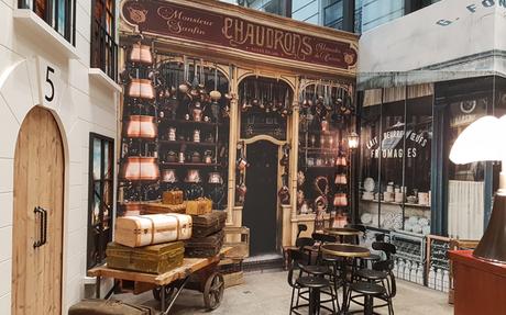 Stores, événements, animations : l’univers des Animaux Fantastiques s’empare de Paris ! Stores, événements, animations : l’univers des Animaux Fantastiques s’empare de Paris !