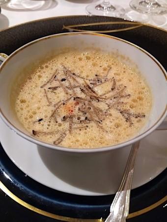 Bouillon de homard, truffes © Gourmets&co