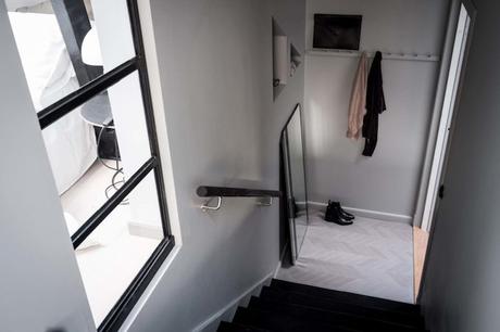 appartement design suédois entrée escaliers blog déco clem around the corner