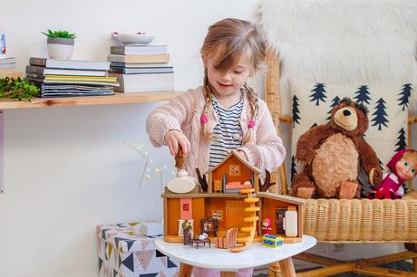 [ Le Coffre à Jouet ] La maison des bois de Masha et Michka