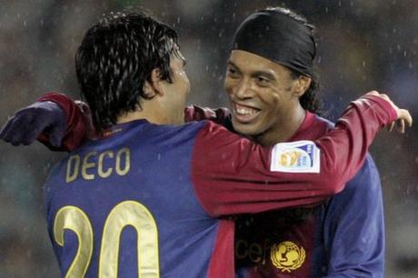 Deco et Ronaldinho. (Reuters)