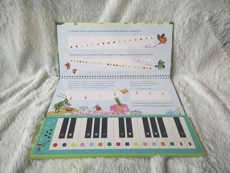 Jouer et découvrir #91 – Mon grand livre-piano Morceaux classiques – Usborne - 2018 (Dès 5 ans)