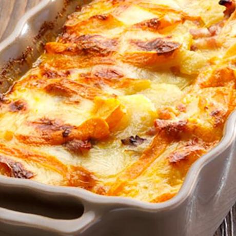 Tartiflette au fromage, raisins secs