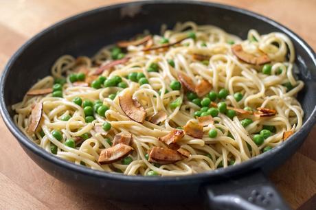 PÂTES CARBONARA VÉGÉTALIENNES