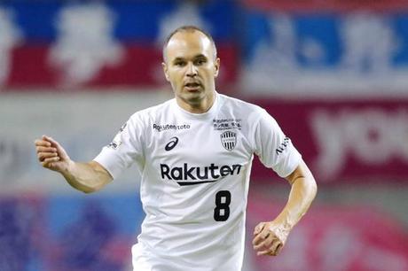 Iniesta victime d’une fin de match dantesque