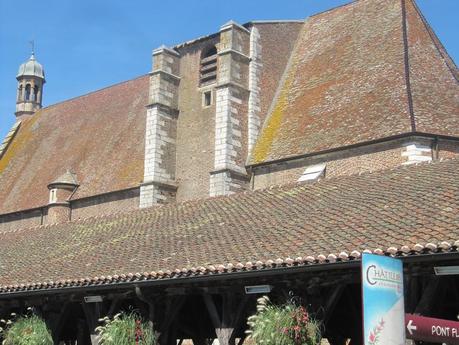 La France - Chatillon sur Chalaronne - les Halles