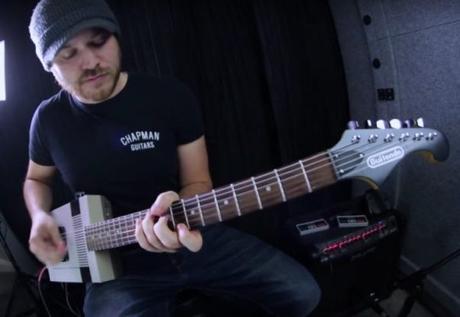 Une guitare électrique fabriquée à partir d’une console NES !
