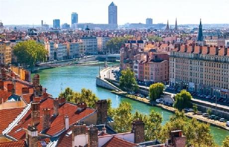 La neuvième ville où il faudra investir en 2019: Lyon, ville entre mers et montagnes !