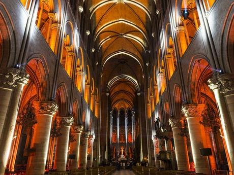La France - Notre Dame de Paris.....