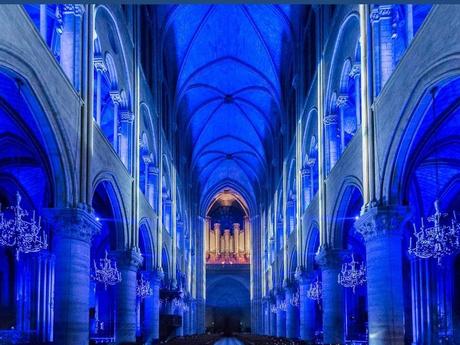 La France - Notre Dame de Paris.....