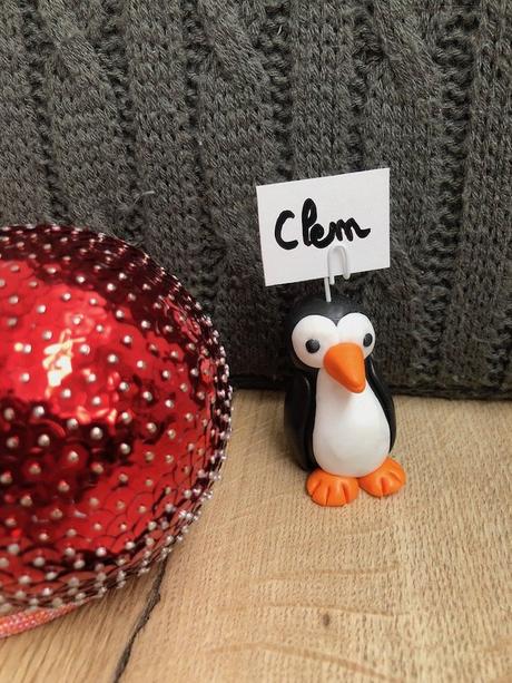 fimo noel facile diy pingouin porte nom menu - blog déco - clem around the corner
