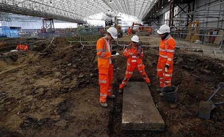 Un ancien site funéraire découvert avant la construction d'une ligne de chemin de fer en Angleterre