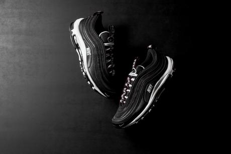 La Nike Air Max 97 Premium Future Forward est disponible chez Footshop Nike Air Max 97 Premium Future Forward