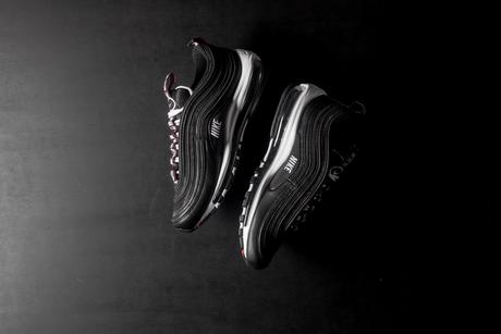 La Nike Air Max 97 Premium Future Forward est disponible chez Footshop Nike Air Max 97 Premium Future Forward