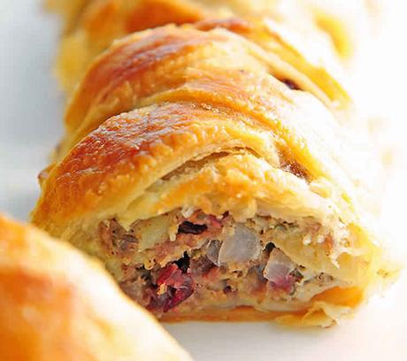 Feuilleté tressé aux pommes et saucisses