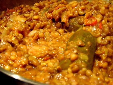 Casserole de lentilles vertes avec courgettes entières