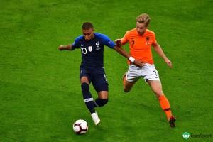 PSG – Mercato : Ajax, Mbappé fait la cour à Frenkie De Jong. PSG – Mercato : Ajax, Mbappé fait la cour à Frenkie De Jong.