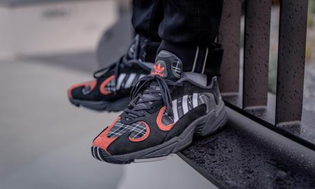 La Adidas Yung 1 arborera deux imprimés tartans La Adidas Yung 1 arborera deux imprimés tartans