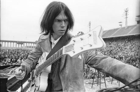 Blonde & Idiote Bassesse Inoubliable*******************On The Beach de Neil Young