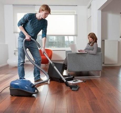 Bonne résolution 2019: Aider sa femme ou son mari dans les tâches quotidiennes et ménagères !