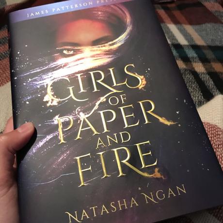 ★★★★☆ Girls of paper and fire • Natasha Ngan (V.O.)
