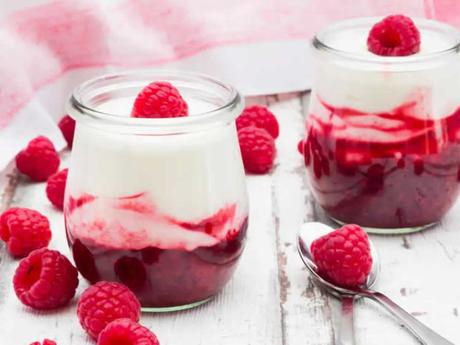 Panna cotta yaourt et framboise au thermomix