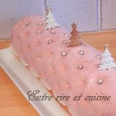 Bûche fraise insert praliné et panna cotta vanille - Entre rire et cuisine