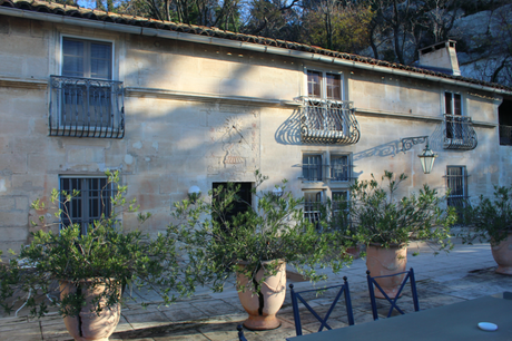 UNE NUIT À L’OUSTAU DE BAUMANIÈRE – LES BAUX DE PROVENCE