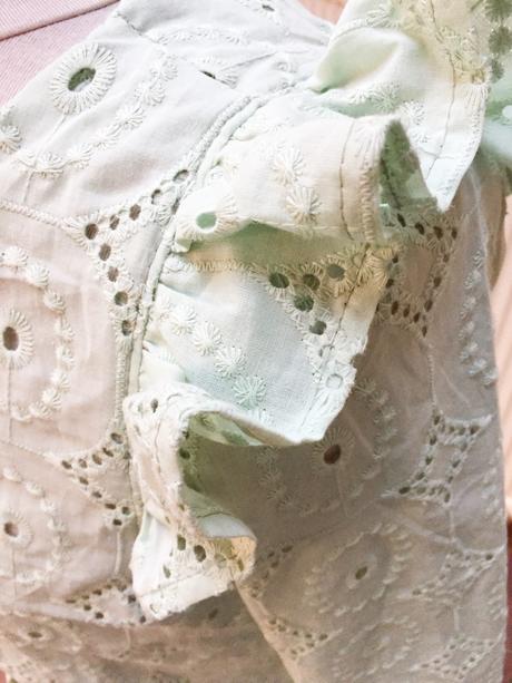 Ma jolie broderie anglaise Ma jolie broderie anglaise