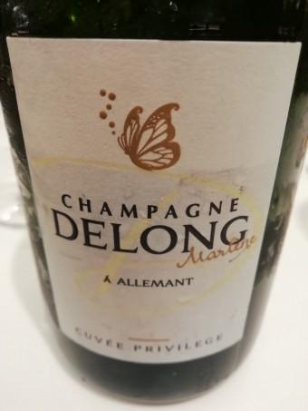Champagne Delong-Marlene © ourmets&co