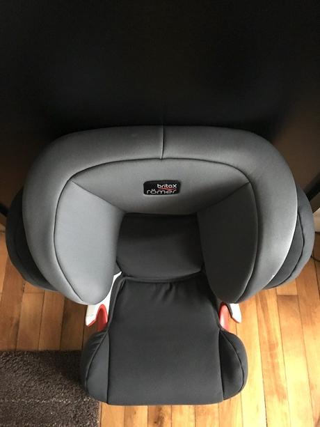 On a testé le siège auto Britax Römer avec Sauvel Natal