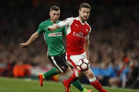 Arsenal: Monreal et Mustafi incertains