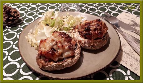 Champignons farcis à la poitrine fumée et miel Champignons farcis à la poitrine fumée et miel