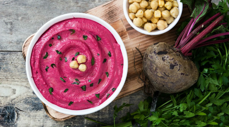 Délicieuses et colorées, voici 4 recettes de houmous maison Délicieuses et colorées, voici 4 recettes de houmous maison