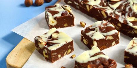 Carrés chocolat noisettes ou fudge Carrés chocolat noisettes ou fudge