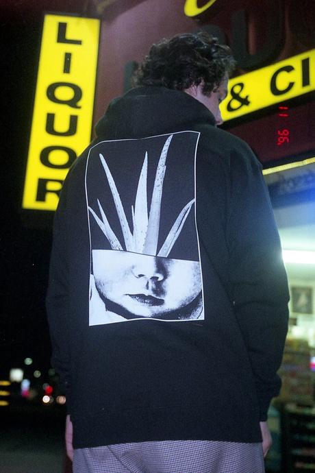 Une capsule Monkey Time x Pleasures en approche Une capsule Monkey Time x Pleasures en approche