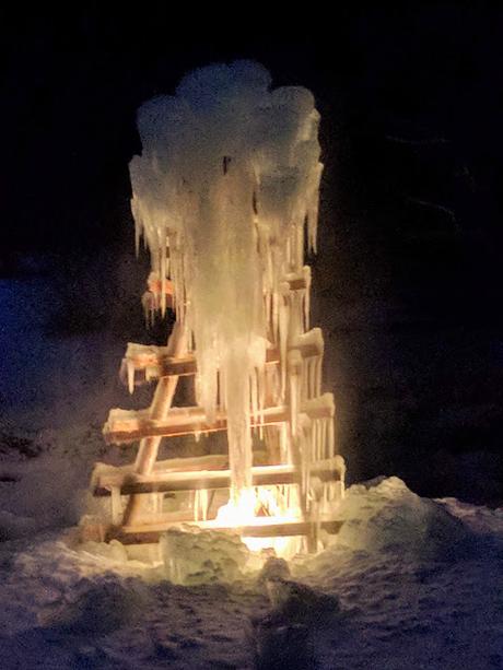 Eiskulptur im Kurpark in Mittenwald (7 Bilder)