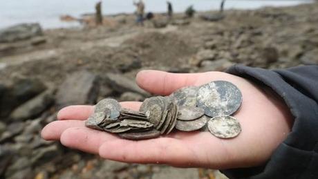 Des trésors cachés découverts en Hongrie dans le Danube asséché