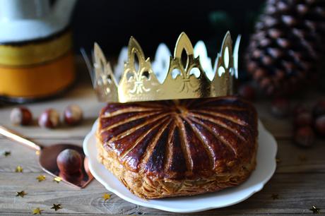 Galette des rois aux noisettes grillées et au chocolat