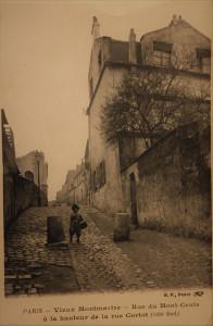 Montmartre … des cartes postales et des peintres….