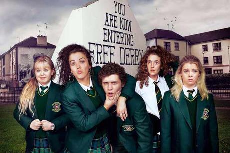 [FUCKING SERIES] : Derry Girls saison 1 : L'Adolescence en période Trouble