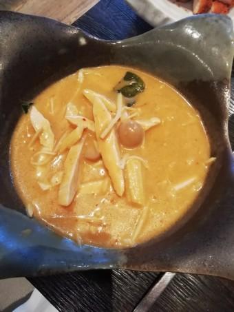 Curry rouge au lait de coco_ poulet © Gourmets&co