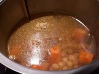Soupe de Pois Chiches et Carottes à l'Orientale Cliquer sur les photographies pour les agrandir