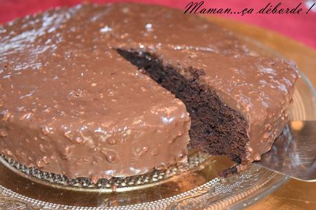 Gâteau au chocolat glaçage façon rocher